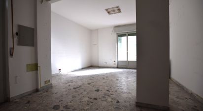 Varie superfici di 1.702 m² in Genova (16138)