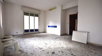 Varie superfici di 1.702 m² in Genova (16138)