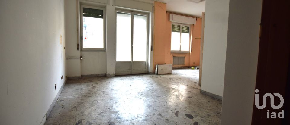 Varie superfici di 1.702 m² in Genova (16138)