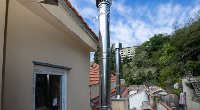 Loft 4 locali di 90 m² a Genova (16159)