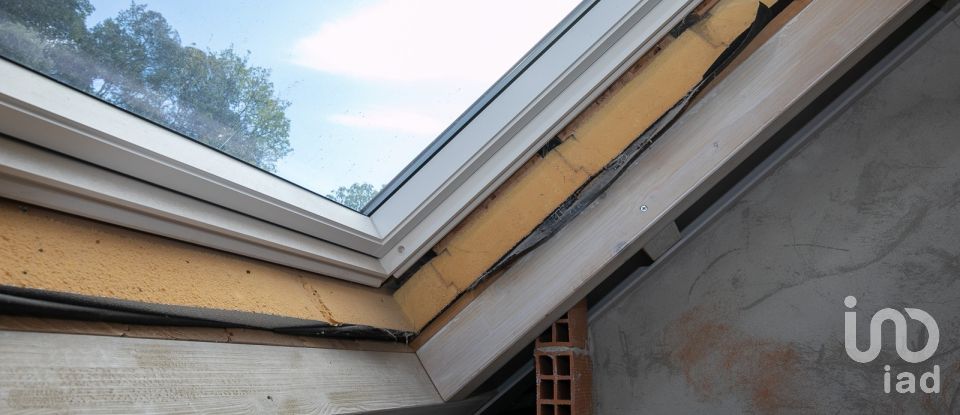 Loft 4 locali di 90 m² a Genova (16159)