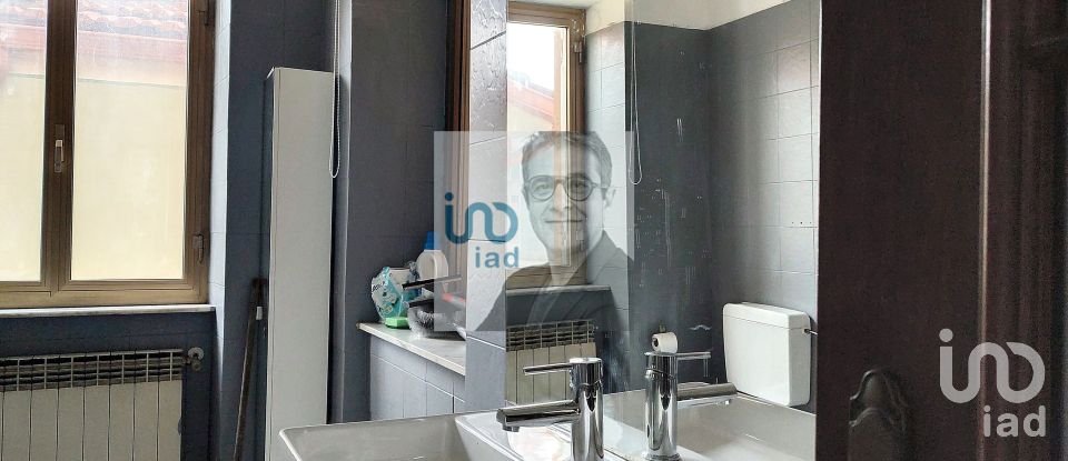 House boat 5 rooms of 200 m² in Genova (16159)