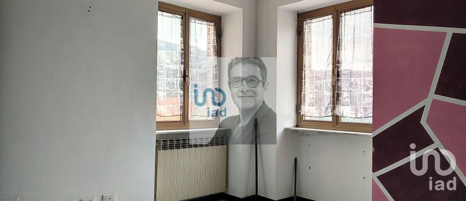 House boat 5 rooms of 200 m² in Genova (16159)