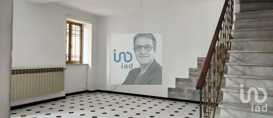 House boat 5 rooms of 200 m² in Genova (16159)