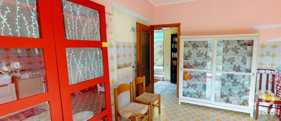 Casa indipendente / Villa 13 locali di 298 m² in Bargagli (16021)