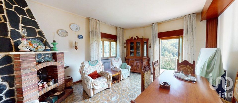 Casa indipendente / Villa 13 locali di 298 m² in Bargagli (16021)