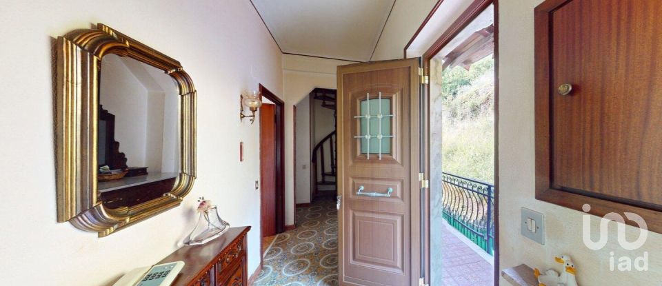 Casa indipendente / Villa 13 locali di 298 m² in Bargagli (16021)