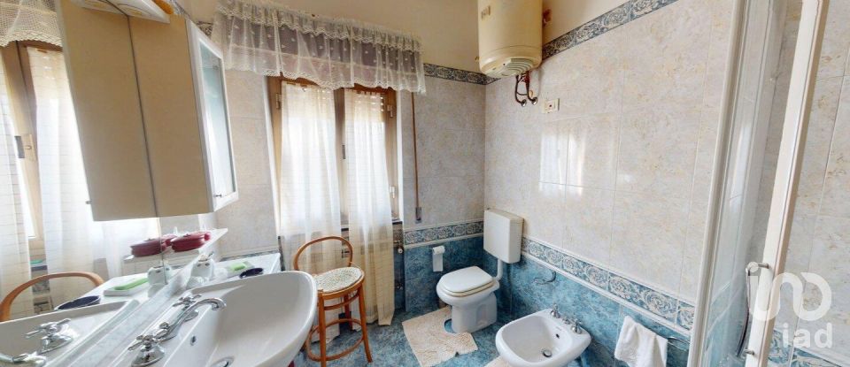 Casa indipendente / Villa 13 locali di 298 m² in Bargagli (16021)