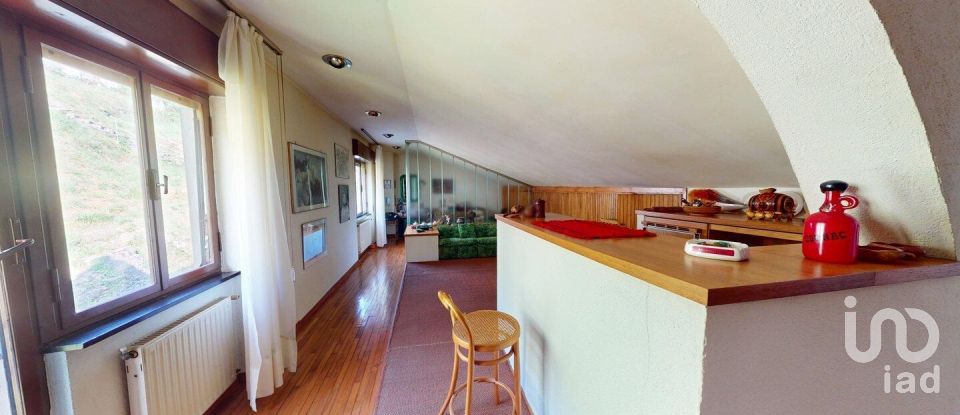 Casa indipendente / Villa 13 locali di 298 m² in Bargagli (16021)