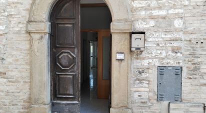 Quadrilocale di 78 m² a Pergola (61045)