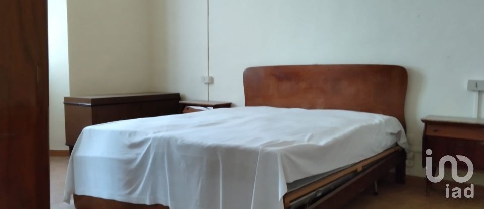 Four-room apartment of 78 m² in Pergola (61045)