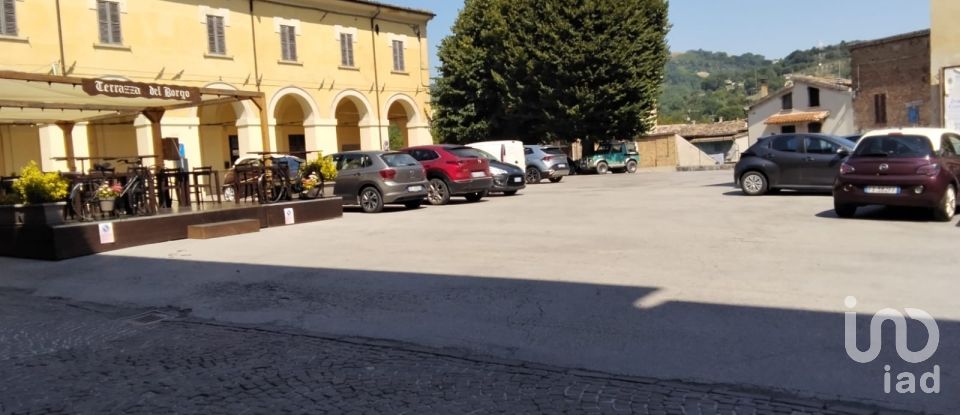 Four-room apartment of 78 m² in Pergola (61045)