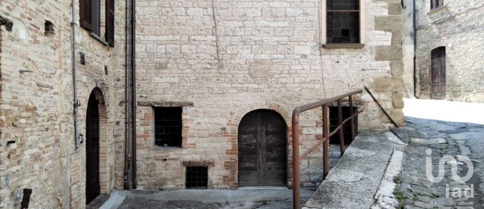 Four-room apartment of 78 m² in Pergola (61045)