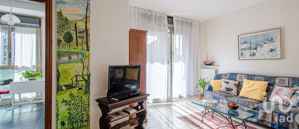 Three-room apartment of 90 m² in Genova (16131)