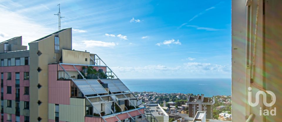 Three-room apartment of 90 m² in Genova (16131)