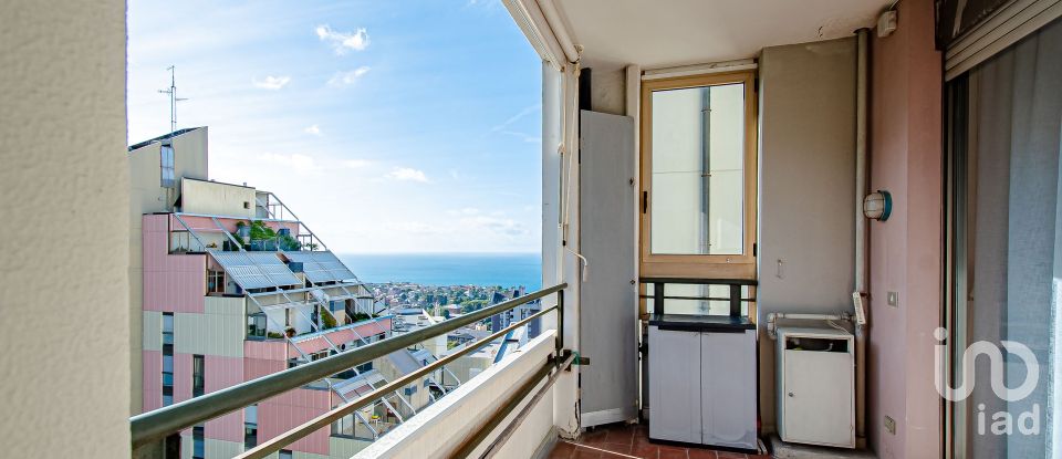 Three-room apartment of 90 m² in Genova (16131)