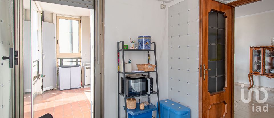 Three-room apartment of 90 m² in Genova (16131)