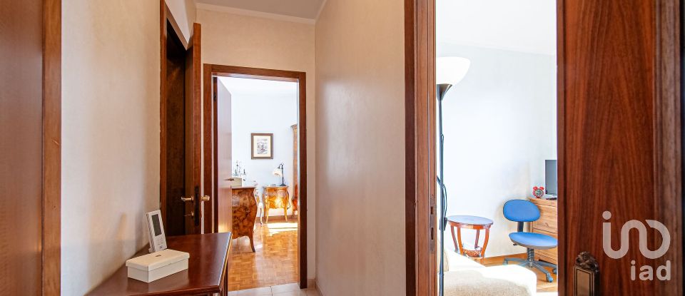 Three-room apartment of 90 m² in Genova (16131)