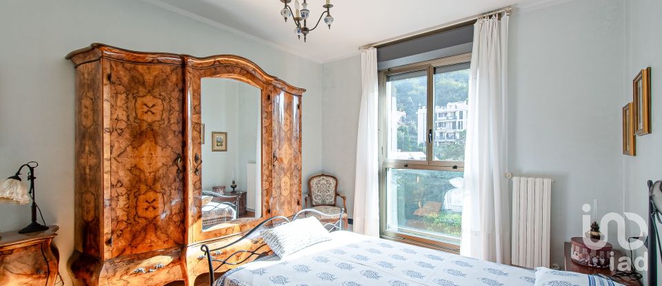 Three-room apartment of 90 m² in Genova (16131)