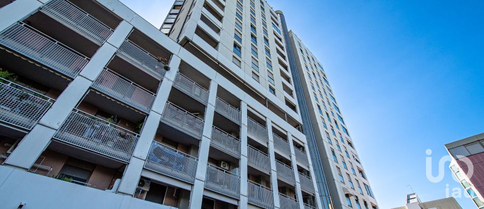 Three-room apartment of 90 m² in Genova (16131)