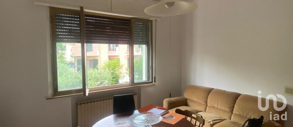 Appartamento 7 locali di 211 m² a Cartoceto (61030)
