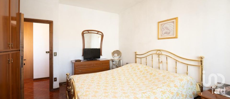 Casale 14 locali di 355 m² in Campi Bisenzio (50013)