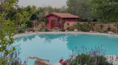 Casale 11 locali di 320 m² in Sutri (01015)