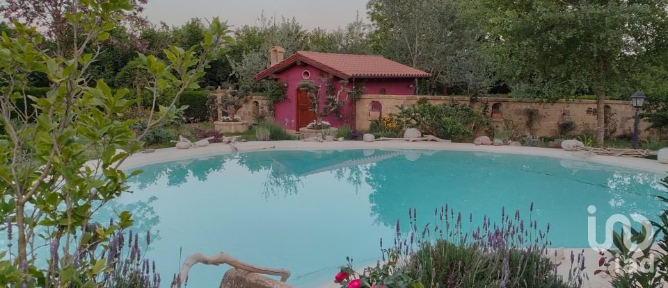 Farm 11 rooms of 320 m² in Sutri (01015)