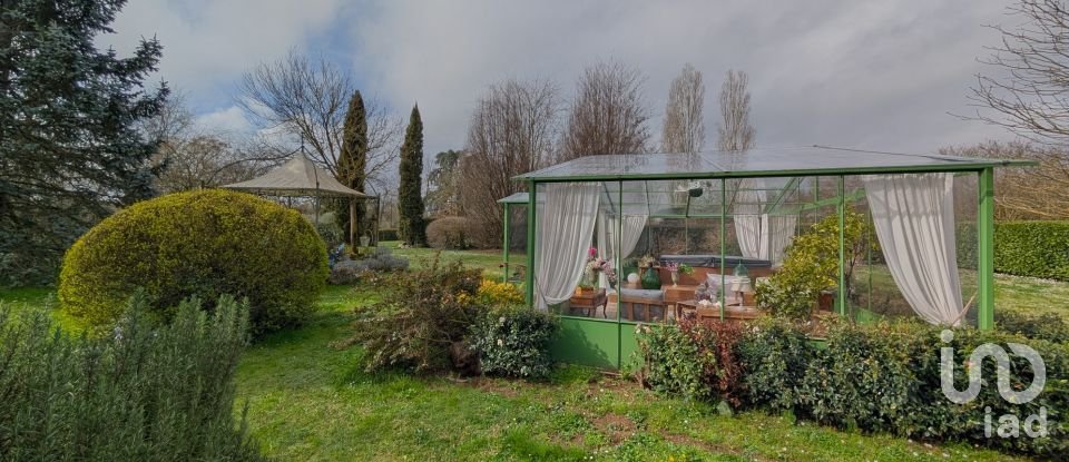 Farm 11 rooms of 320 m² in Sutri (01015)