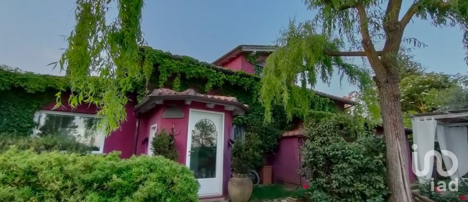 Farm 11 rooms of 320 m² in Sutri (01015)