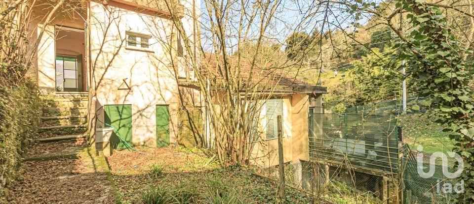 Casa indipendente 10 locali di 123 m² in Genova (16165)