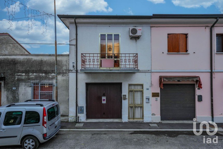 Traditional house 3 rooms of 135 m² in Massa Fiscaglia (44025)