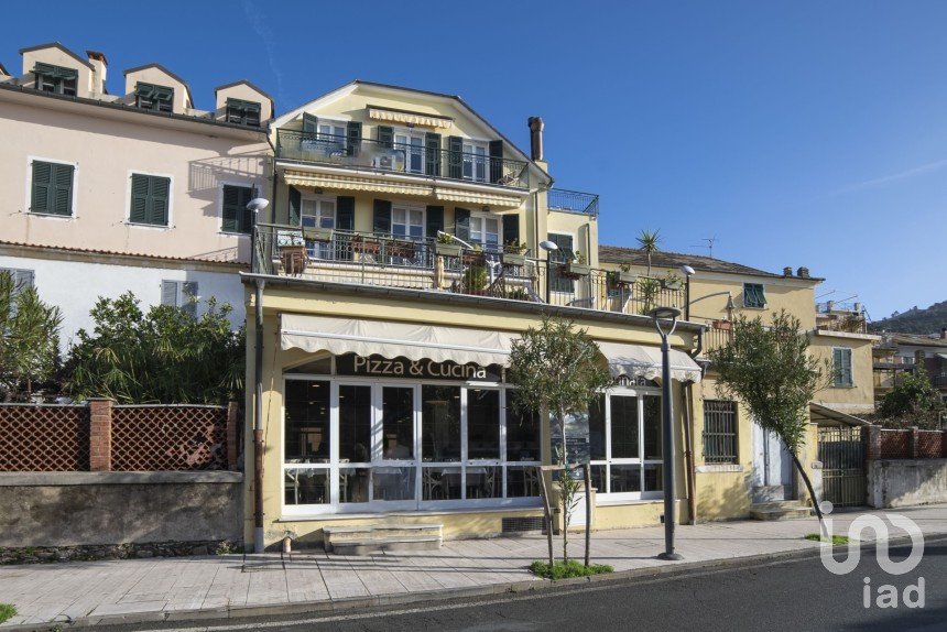 Attività locali di 350 m² in Moneglia (16030)