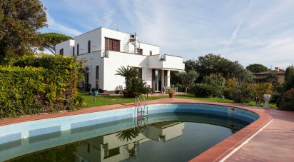 Casale 10 locali di 400 m² in Arenzano (16011)