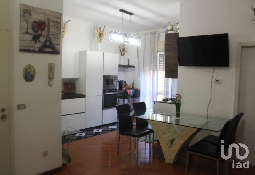 Appartamento 5 locali di 103 m² a - (61036)