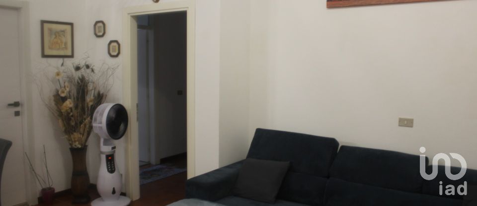 Appartamento 5 locali di 103 m² a - (61036)