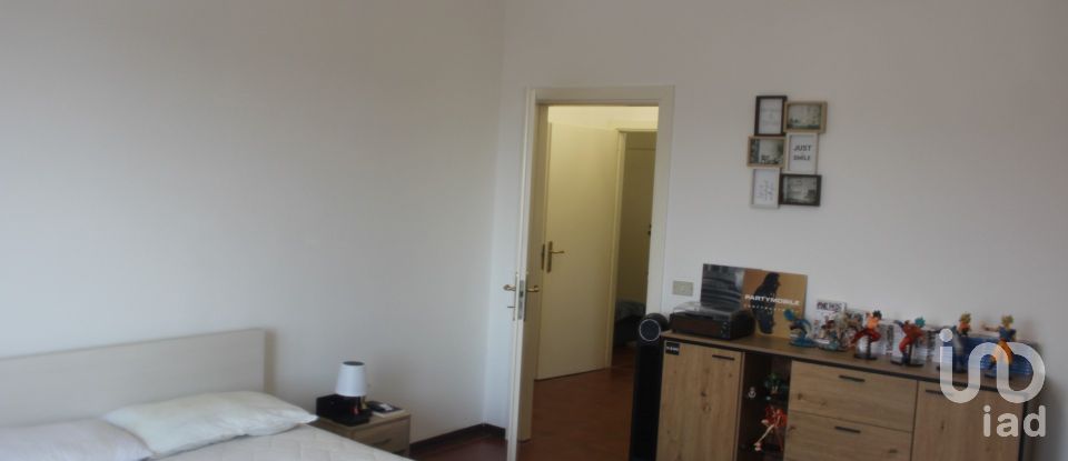 Appartamento 5 locali di 103 m² a - (61036)