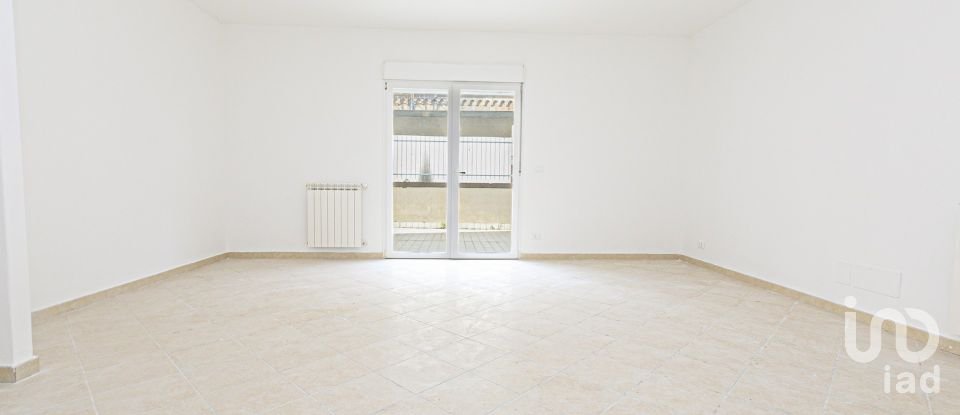 Three-room apartment of 98 m² in Genova (16127)