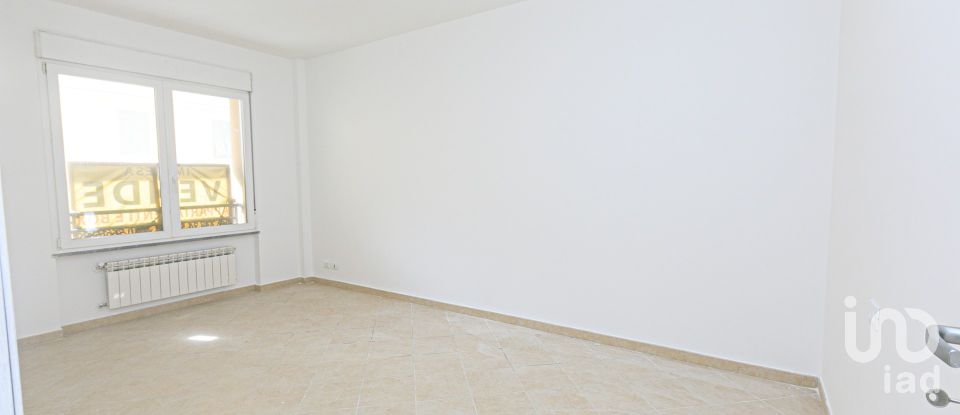 Three-room apartment of 98 m² in Genova (16127)
