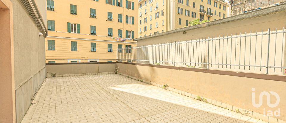 Three-room apartment of 98 m² in Genova (16127)