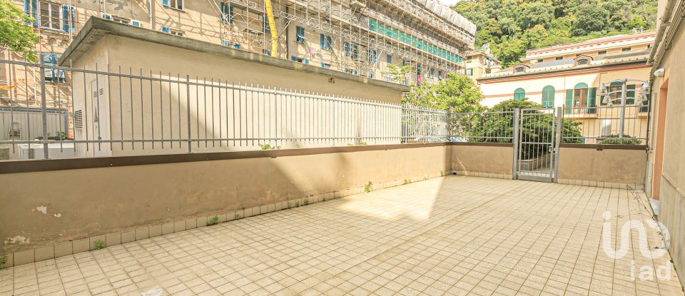 Three-room apartment of 98 m² in Genova (16127)