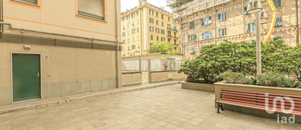 Three-room apartment of 98 m² in Genova (16127)