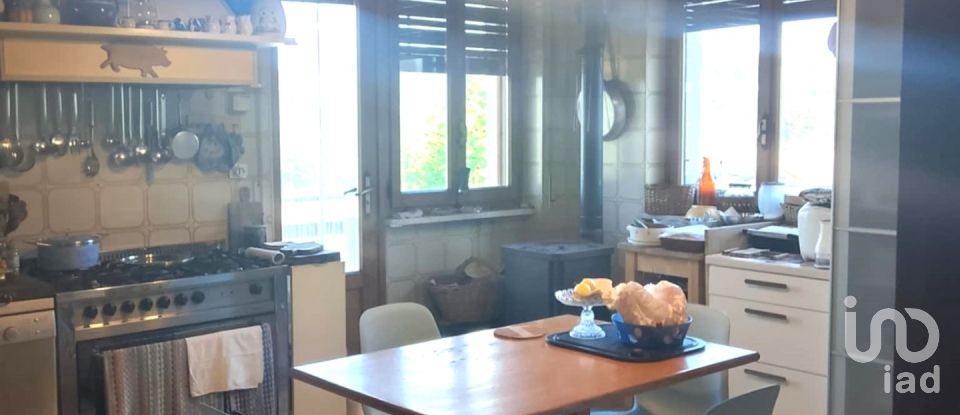 Casa indipendente 7 locali di 330 m² in Melazzo (15010)