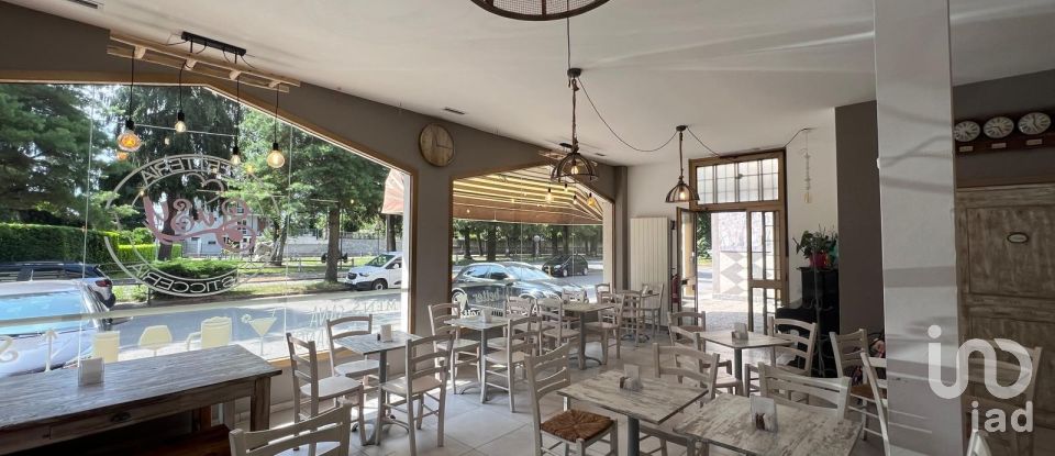 Negozio / locale commerciale di 180 m² in Arsago Seprio (21010)