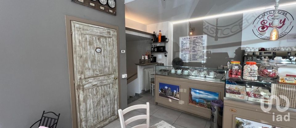 Negozio / locale commerciale di 180 m² in Arsago Seprio (21010)