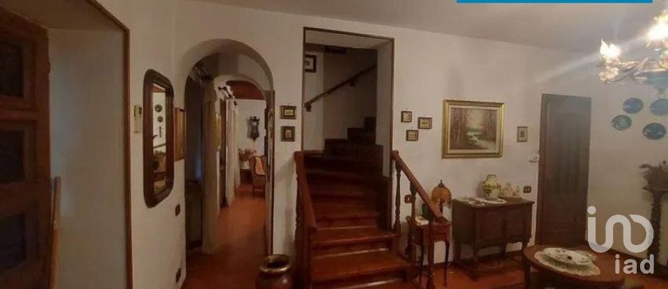 House 7 rooms of 240 m² in Masio (15024)