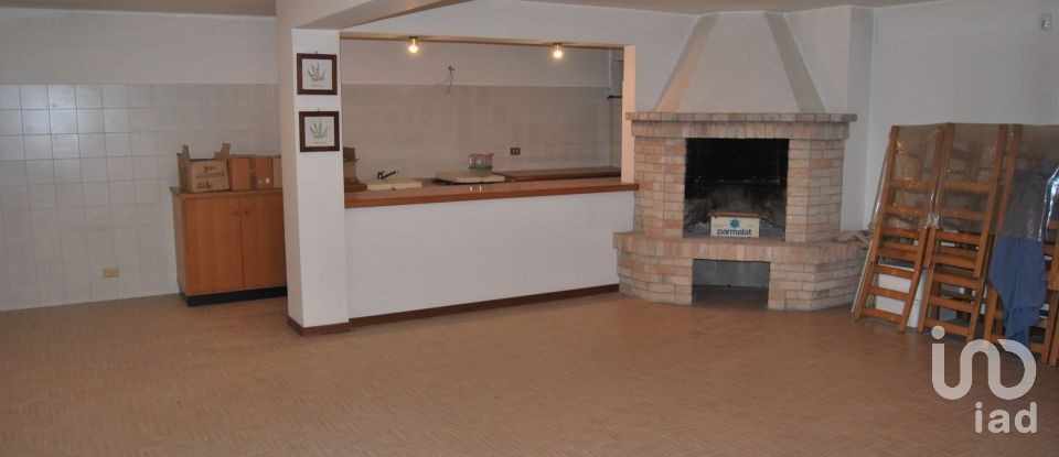 Casa indipendente 16 locali di 320 m² in Corinaldo (60013)