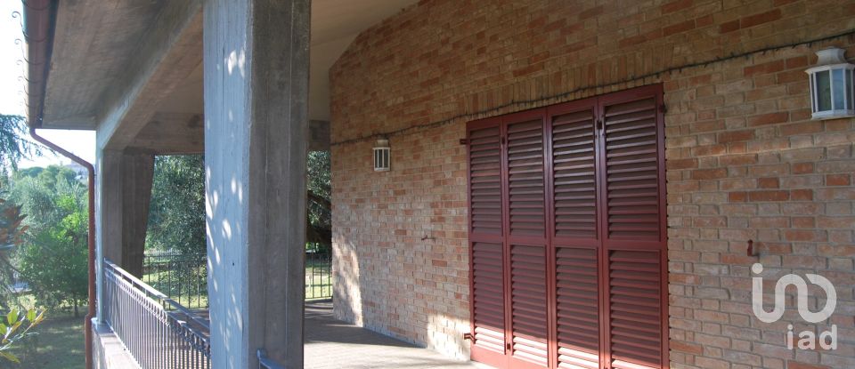 Casa indipendente 16 locali di 320 m² in Corinaldo (60013)