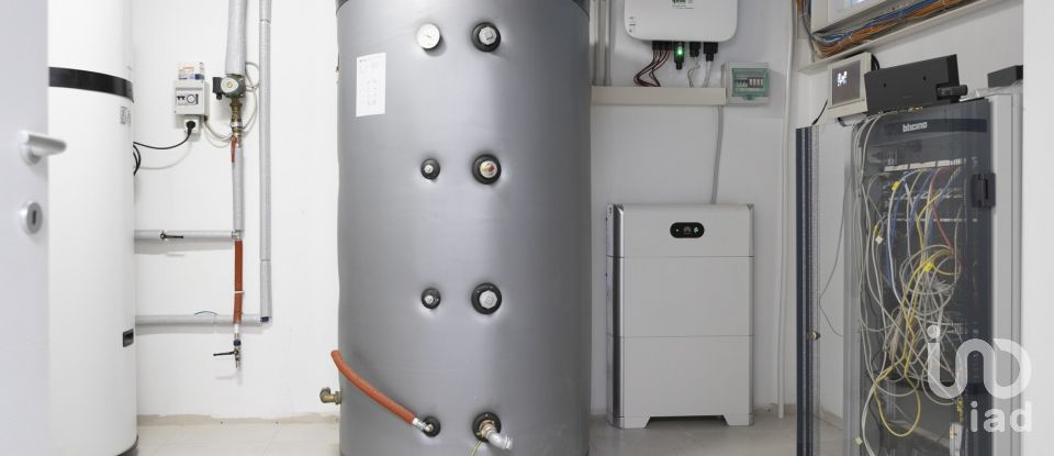 Varie superfici di 597 m² in Numana (60026)