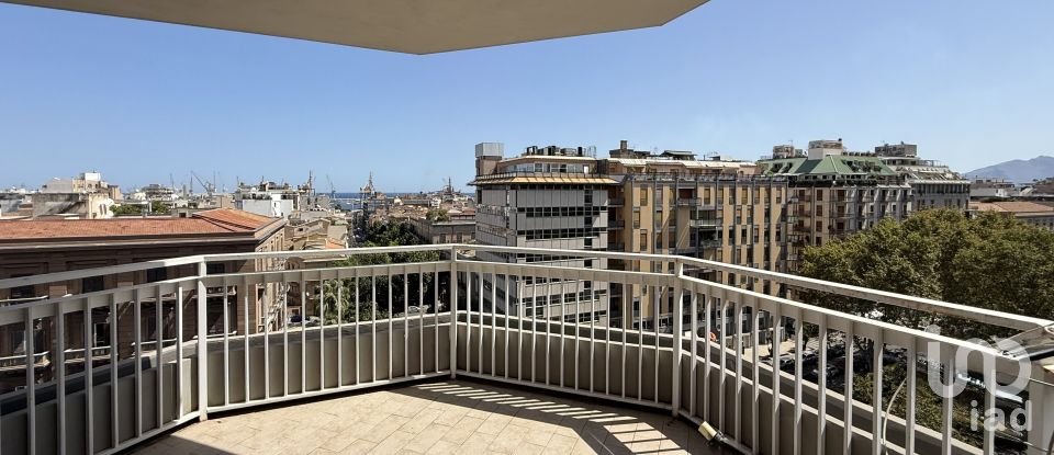 Appartamento 5 locali di 298 m² a Palermo (90141)